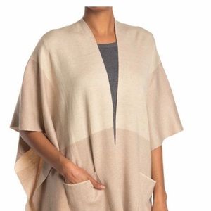 La Fiorentina Wrap One Size in Oatmeal/Beige color